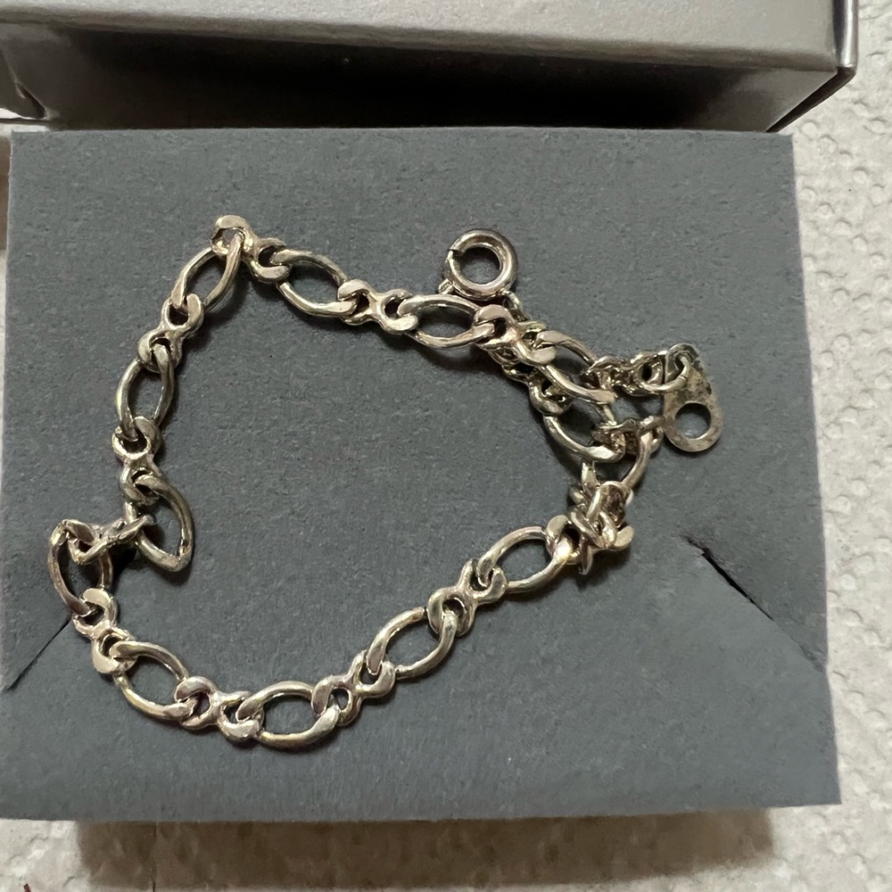 Koria brand beautiful silver tone bracelet